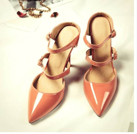 Black Pointed Shoes