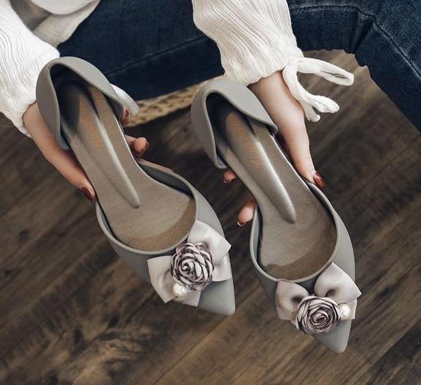 Low Heel Pumps