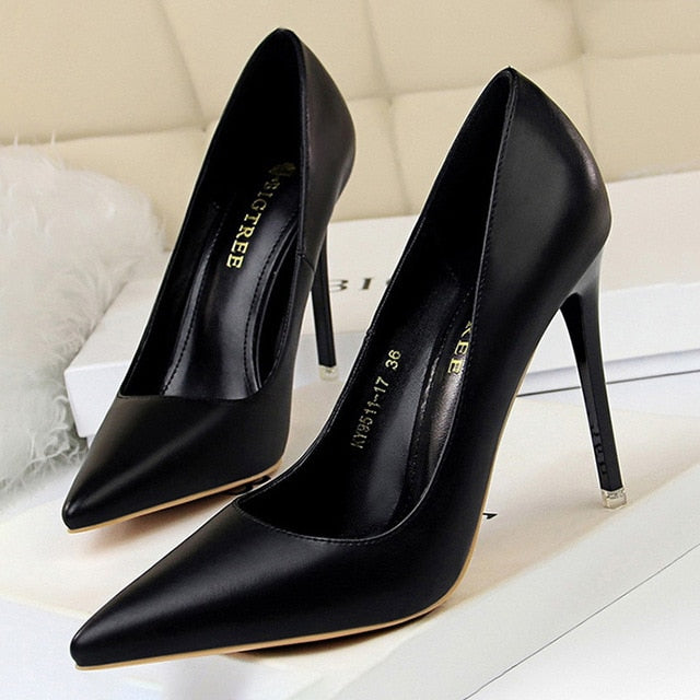 Pink Pumps: Wedding shoes