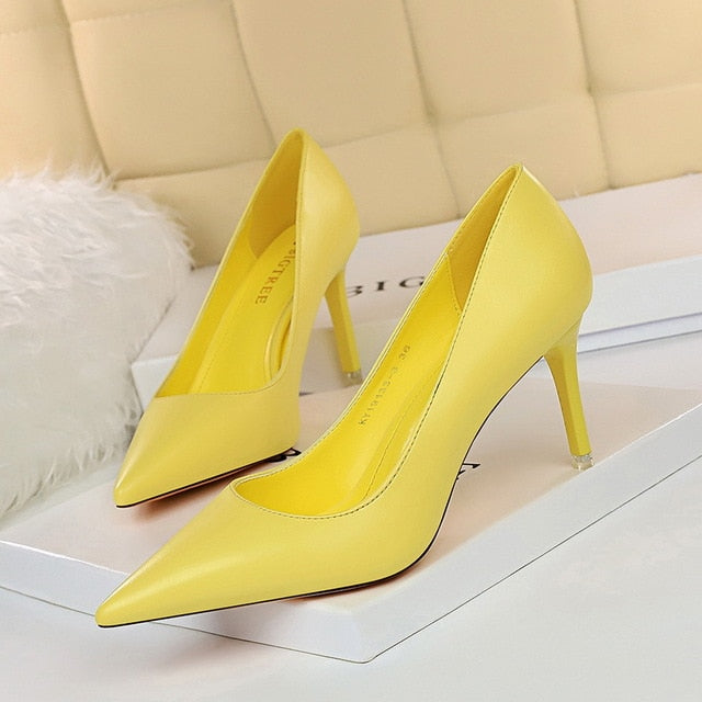 Pink Pumps: Wedding shoes