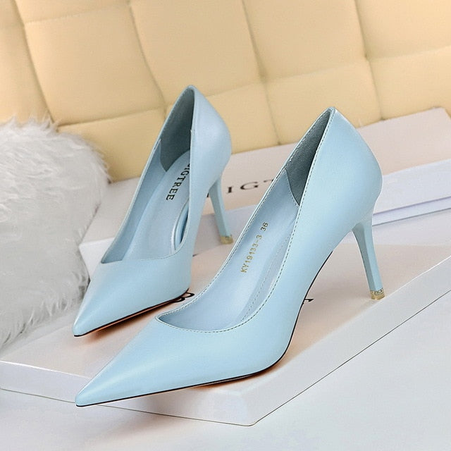 Pink Pumps: Wedding shoes