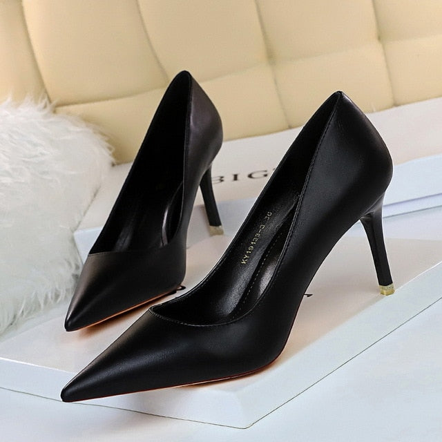 Pink Pumps: Wedding shoes