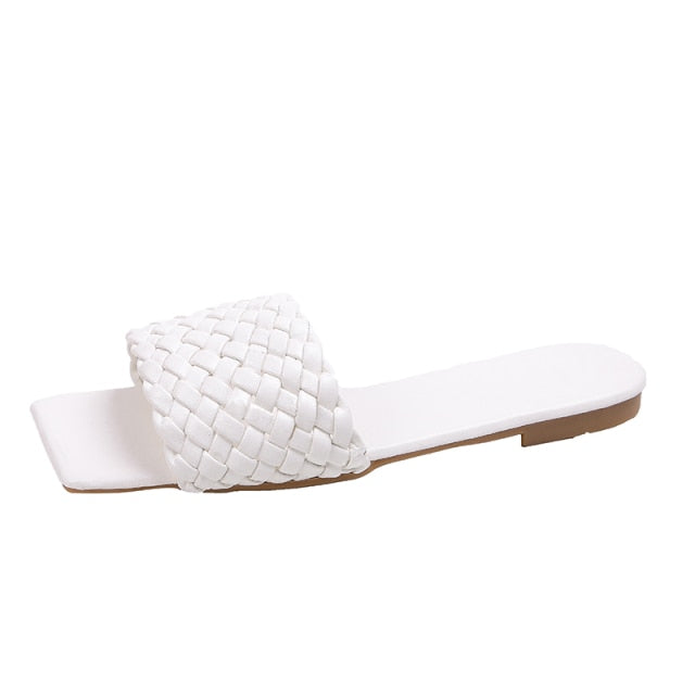 Flat sandals