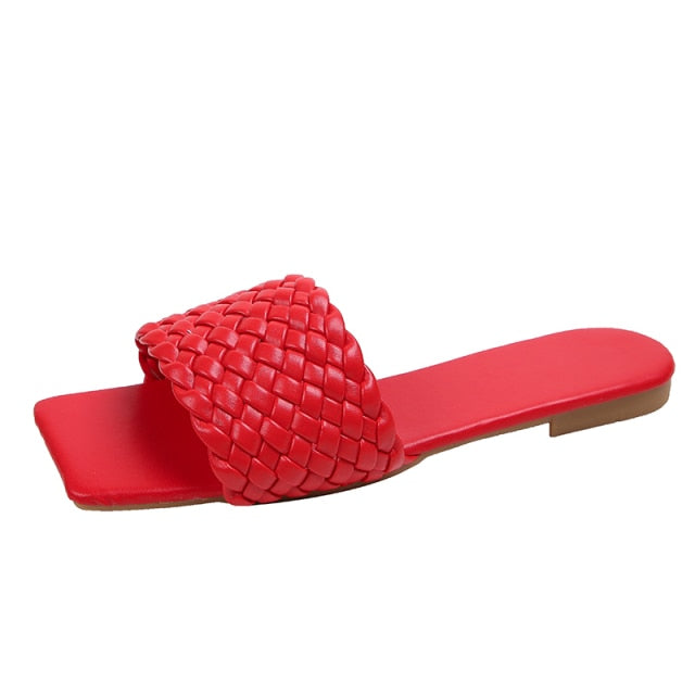 Flat sandals