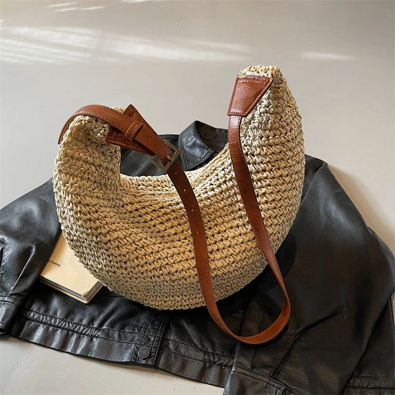 Adjustable strap straw bag