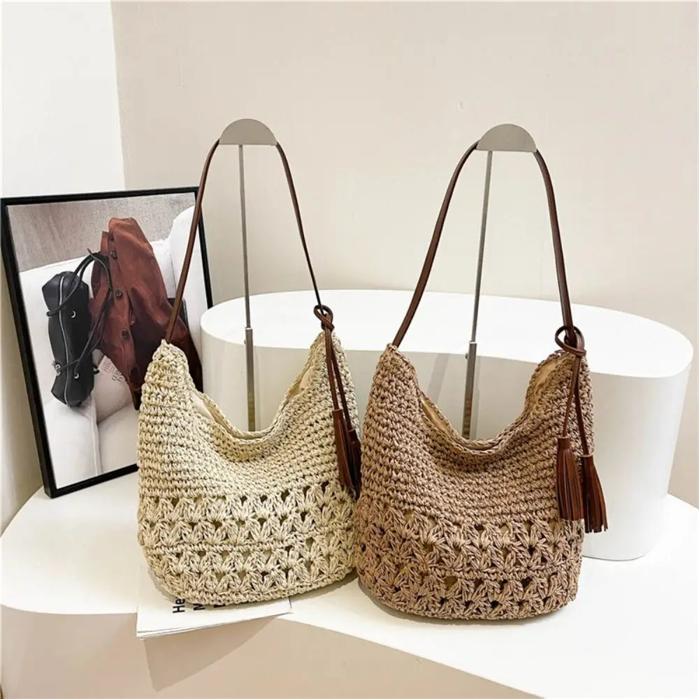 Woven hobo shoulder bag