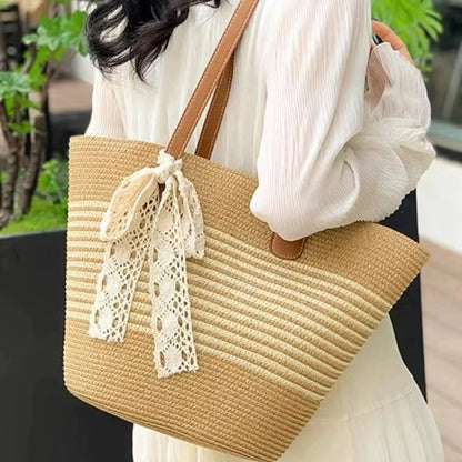 Straw woven tote bag