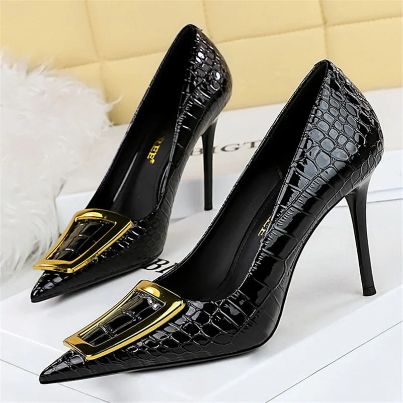 10cm Pointed Toe High Heel Pumps with Metal Buckle