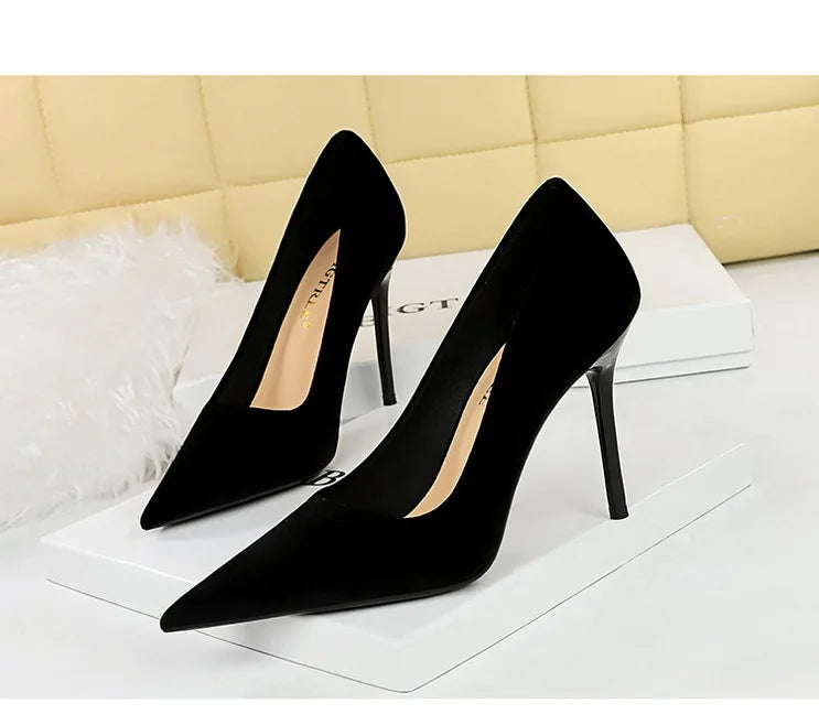 Womens Black Sandals: Slingback Shoes