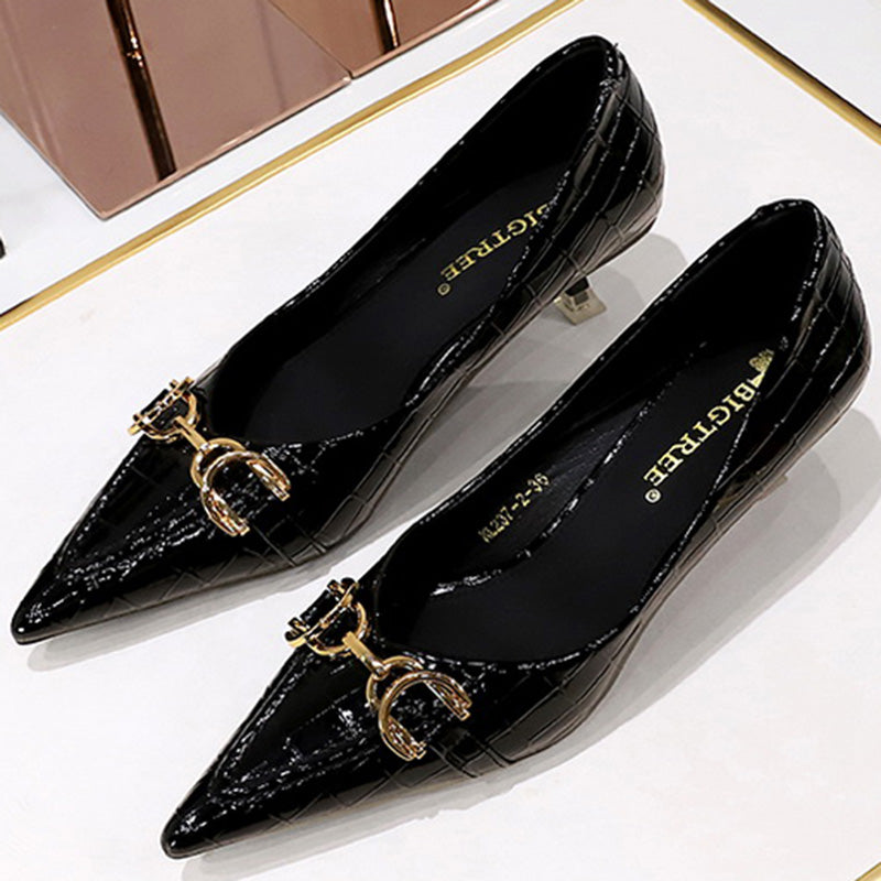 Retro Low Heel Pointed Toe Pumps with Metal Chain Buckle