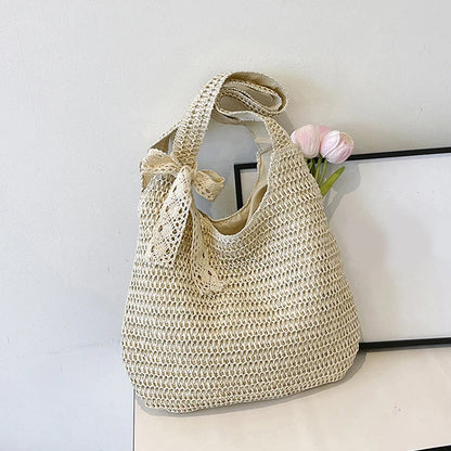Beige straw shoulder bag