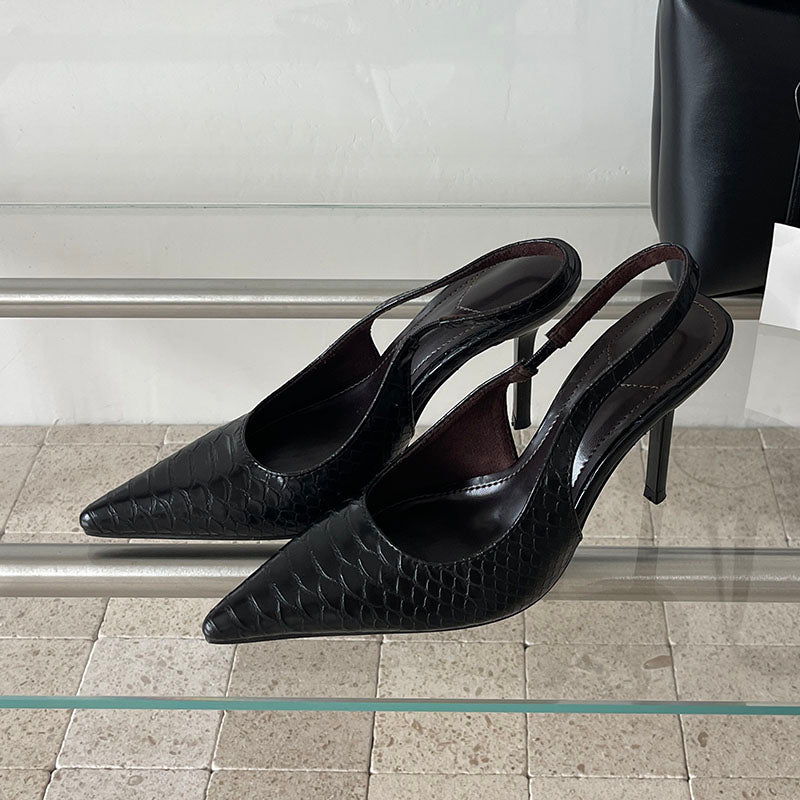 Glossy slingback pointed toe heels