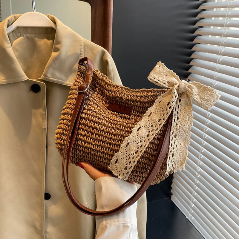 Woven straw shoulder bag